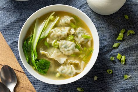  Wonton alla Zuppa Piccante: Un Viaggio Esplosivo di Sapori nel Cuore della Cucina Huizhou