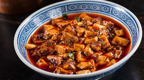  Dongan Tofu, Una Deliziosa Sinfonia di Sapori Delicati e Texture Seta?