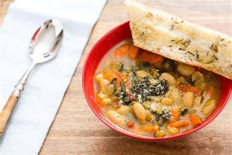  La Zuppa di Pane di Yuncheng: Un Concerto di Sapori Rusticani e Consistenza Morbida!