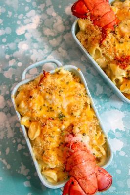  Lobster Mac and Cheese: Un connubio di croccantezza e cremosità che conquisterà il tuo palato!